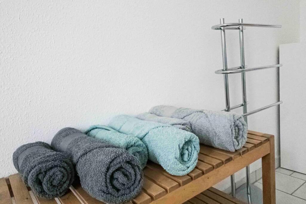 Moderne In Leipziger Altbau - Netflix Inklusive