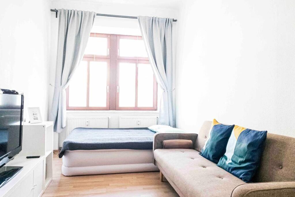 Moderne In Leipziger Altbau - Netflix Inklusive Apartment *